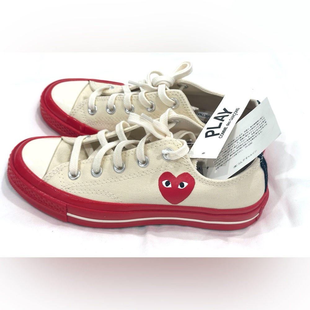 Comme des Garcons Play x Converse Chuck 70 low red